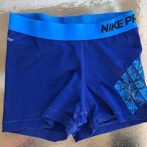 Nike pro